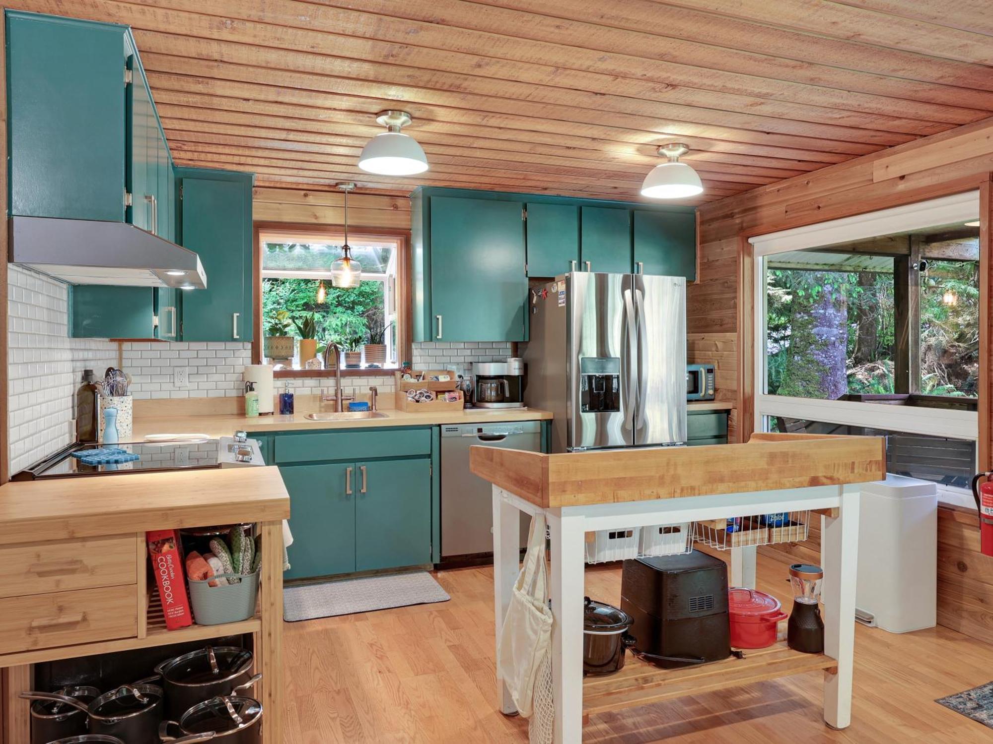 Woods Waves: Luxury Coast Cabin King Beds Pets Tillamook Exteriör bild