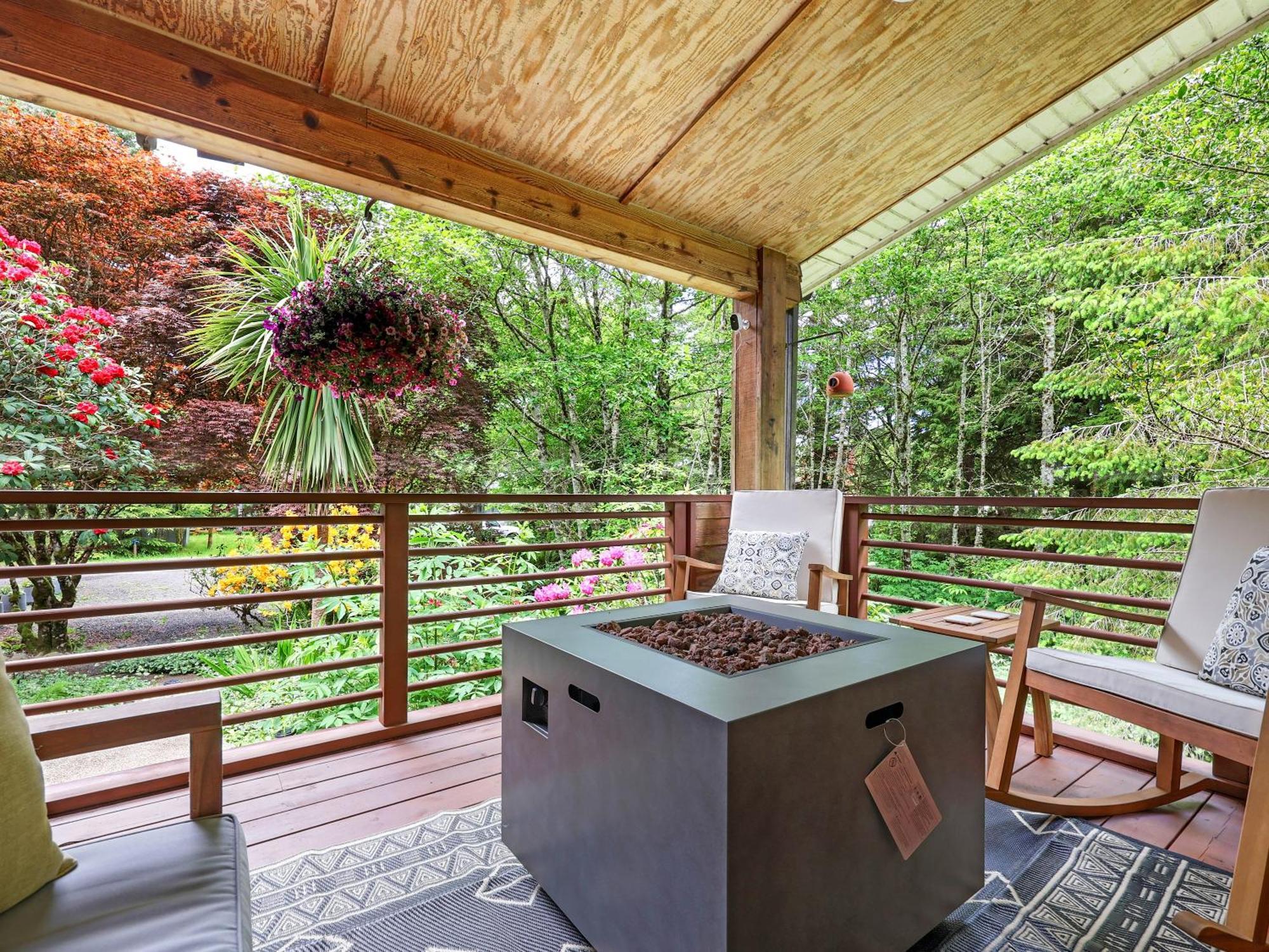Woods Waves: Luxury Coast Cabin King Beds Pets Tillamook Exteriör bild